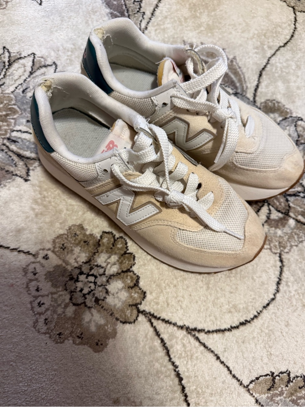 New Balance 574’s chunky Cream & White Retro Runner Sneakers